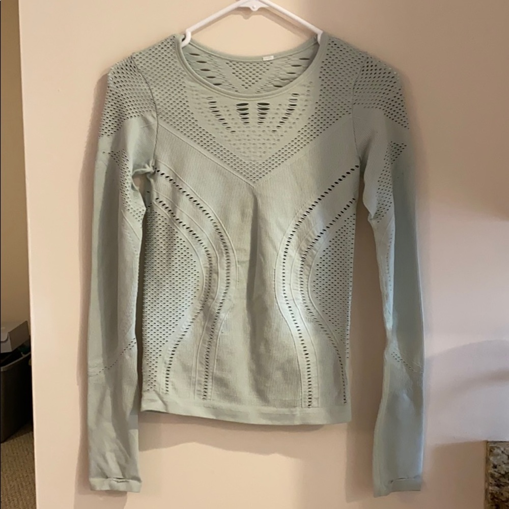 Alo Yoga Long sleeve shirt